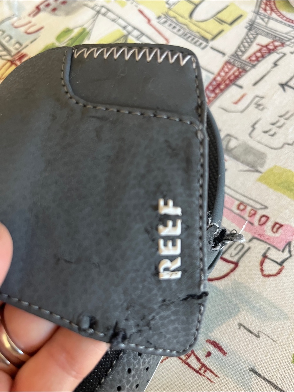 Reef Men’s Fanning, Shadow Grey Slide Sandals - Picture 3 of 11